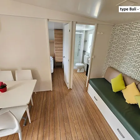 Amadria Park Camping Trogir - Mobile Homes 2 Seget Vranjica Exterior photo