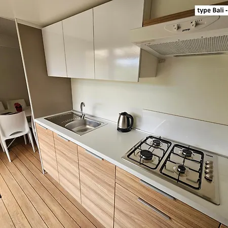 Amadria Park Camping Trogir - Mobile Homes 2 Seget Vranjica Exterior photo
